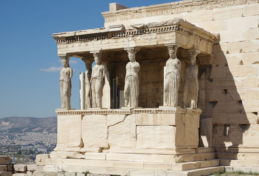 Las Cariátides del Erecteion (en Atenas, Grecia)