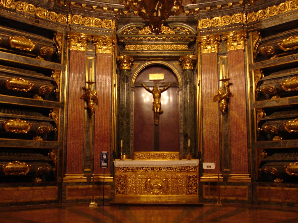 Las excepciones del Panteón de Reyes (en el Monasterio de El Escorial, Madrid)