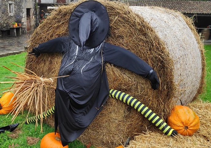 Casa Grande de Xanceda: un Samaín / Halloween entre brujas, fantasmas y vacas muUuy felices